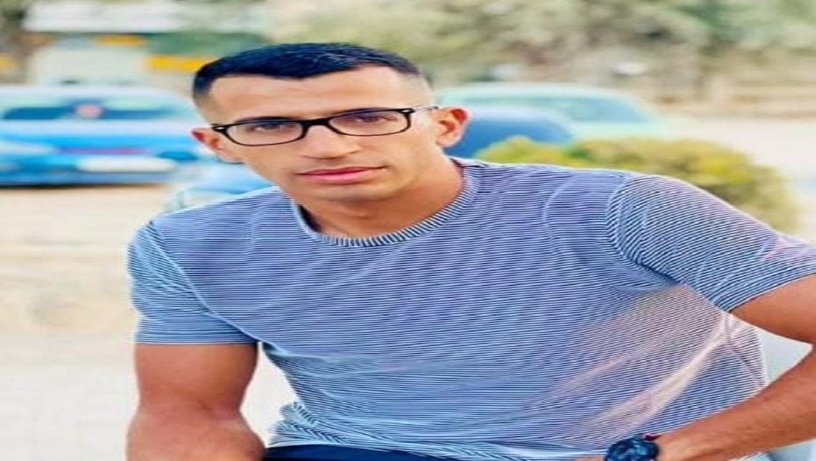 بعد إطلاق النار عليه واعتقاله، الاحتلال يحوّل الجريح خالد الفسفوس للاعتقال الإداري ويواصل احتجازه في مستشفى