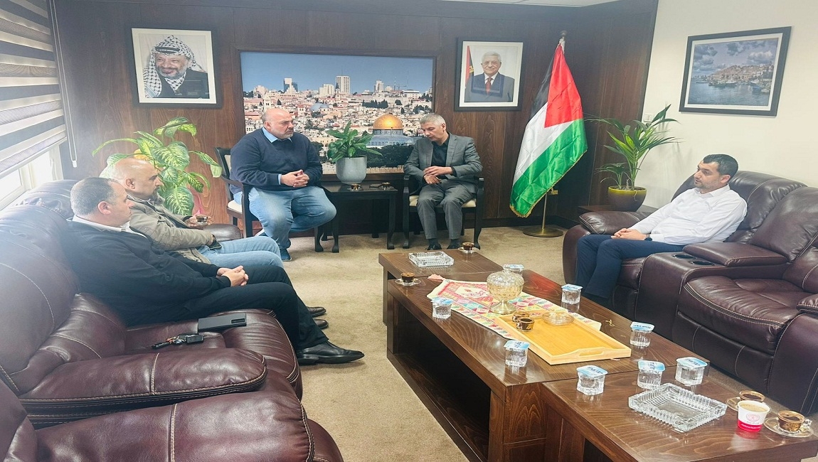 رئيس هيئة شؤون الأسرى والمحررين رائد أبو الحمص يستقبل ممثلين عن تحالف سانت ايڤ