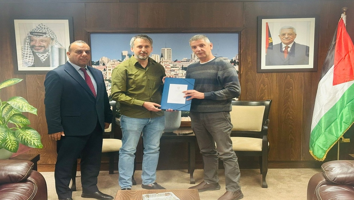 أبو الحمص يستقبل الكاتب والناشر اليوناني كاتسيكياس